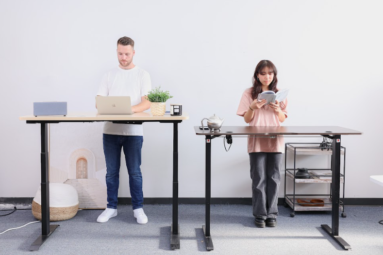 My Back Hurts When I Use an Adjustable Standing Desk - What Should I Do?