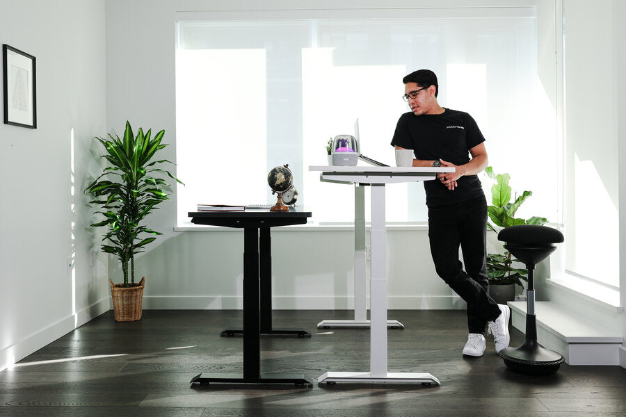 Review: Regular Rectangular Standing Desk vs. L-Shaped Standing Desk
