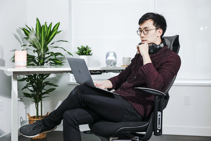 A Guide to Building Healthy Work Habits: Top 7 Tips to Consider | MotionGrey
