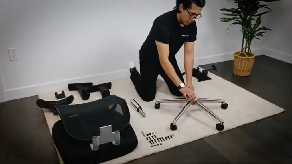 How to Disassemble an Office Chair