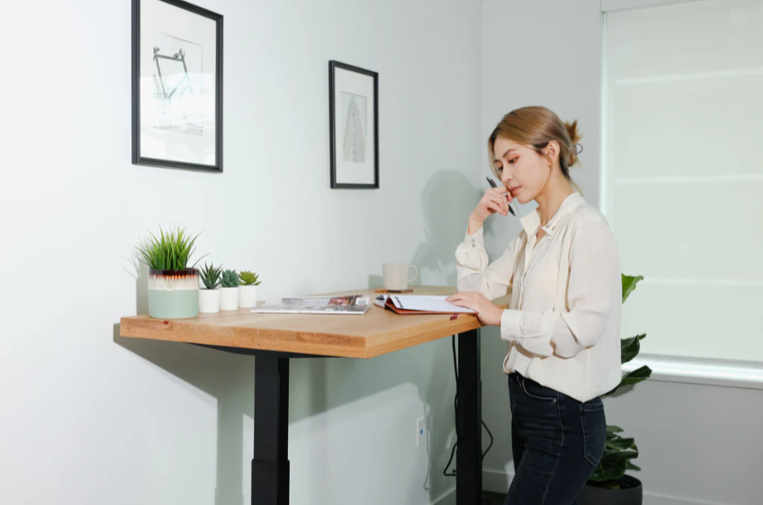 The Best Way to Use the MotionGrey Standing Desk